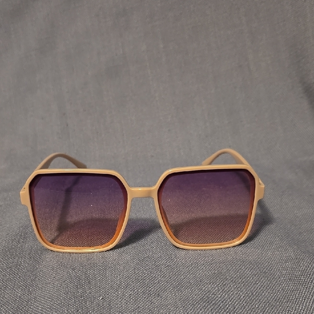 Stylish Tan Sunglasses